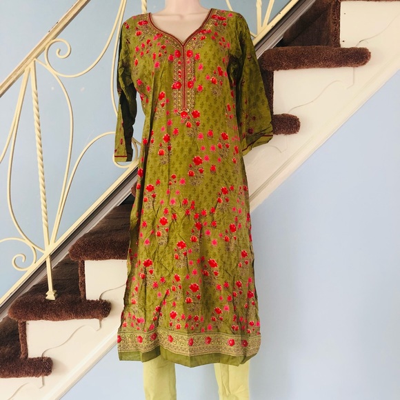 Salwar kameez - Picture 5 of 7